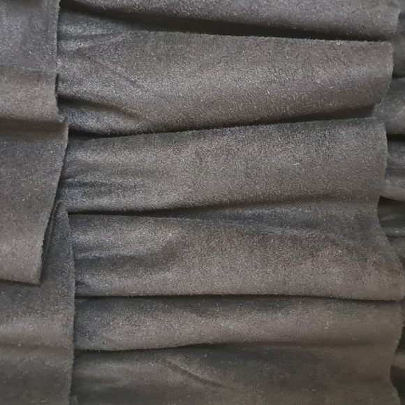 TIER Velvet Skirt - Picture 5 of 10